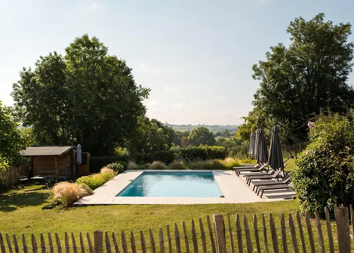 Chateau De Birot Вилла *